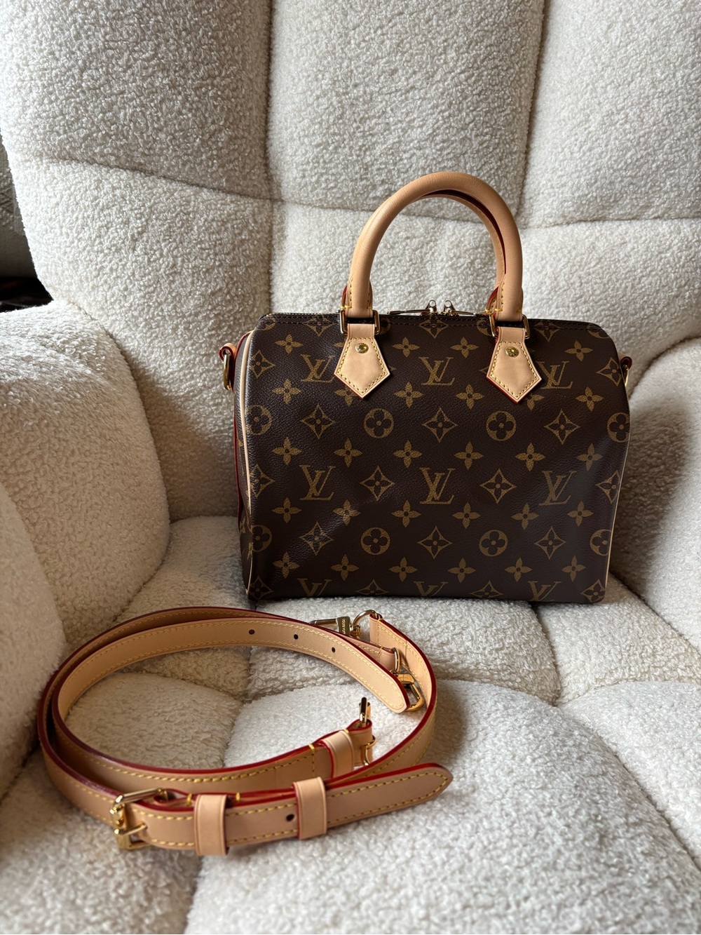 Louis Vuitton Monogram Speedy 25 Bandouliére
